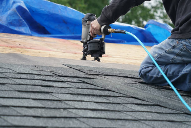 Best Best Roofing Contractors  in Larned, KS